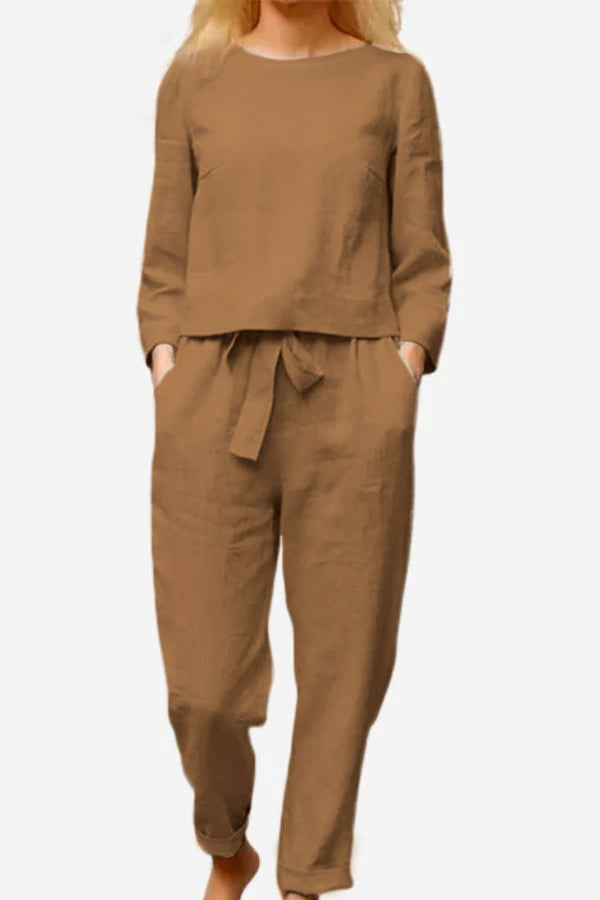 Conjunto de dos Piezas de Lino Monocromo Retro