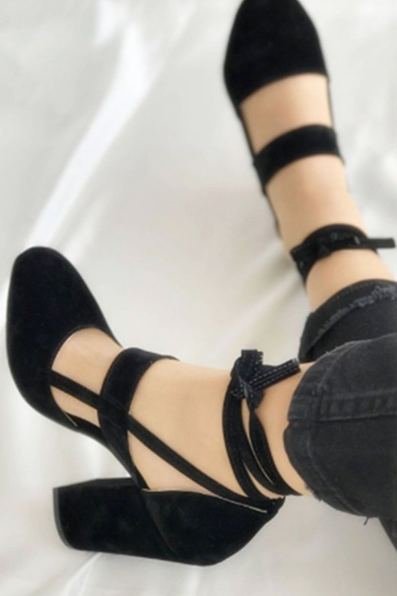 Sandalia de Punta Redonda y Tacón Bloque