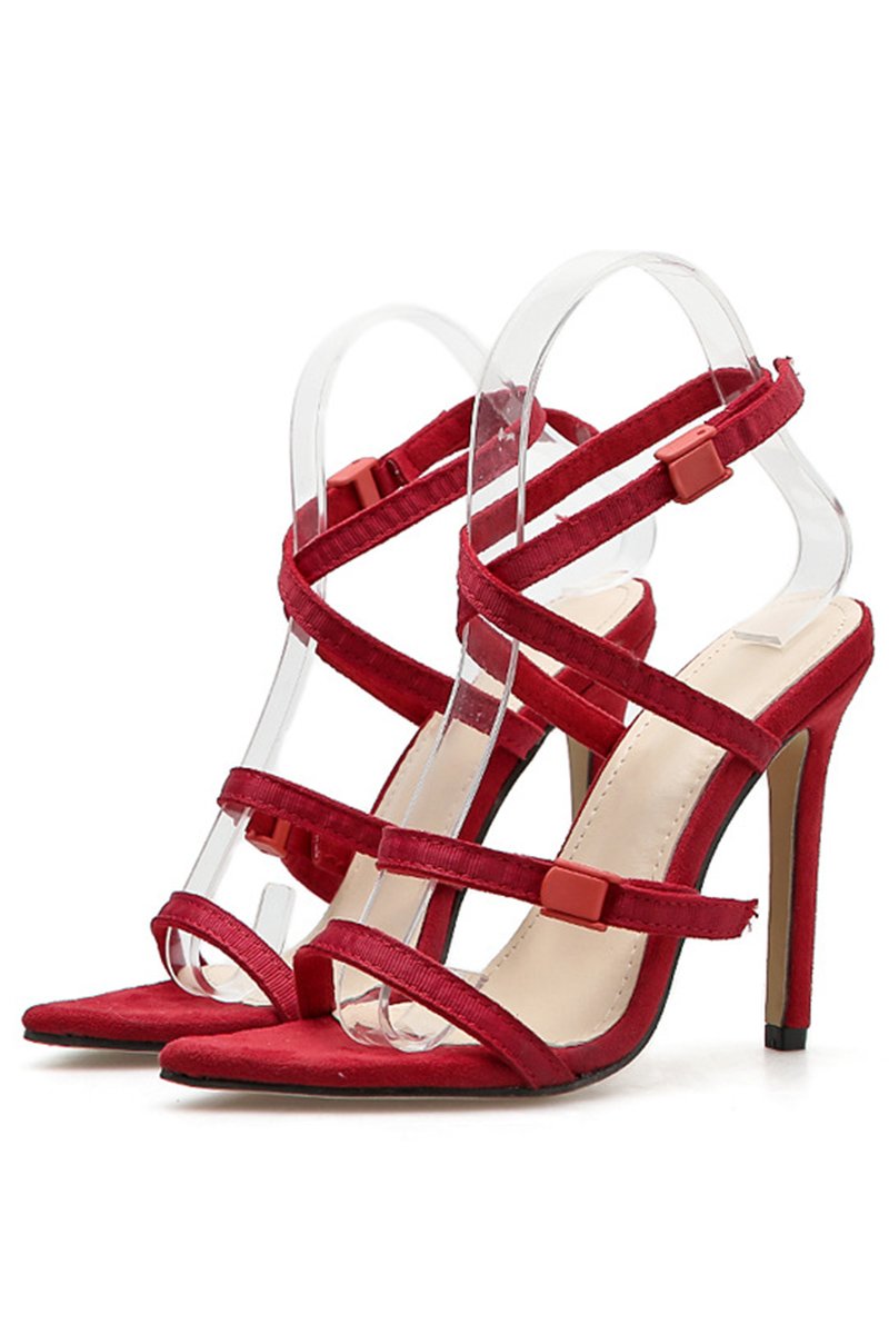 Sandalias de tacón con hebilla de cinta