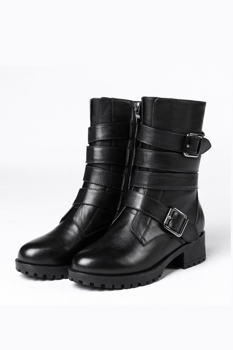 Botas con Correas Negras y Hebillas Múltiples